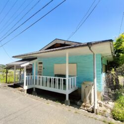 三重県伊賀市隣地と離れた一軒家。屋根工事や室内改装し、ゲストハウスとしても利用可能